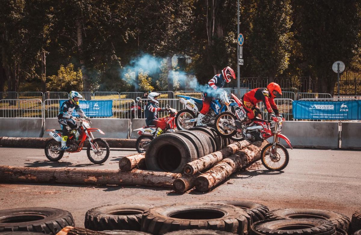 Мотофестиваль Moto Family Days 2019 украсило авиашоу ДОСААФ!